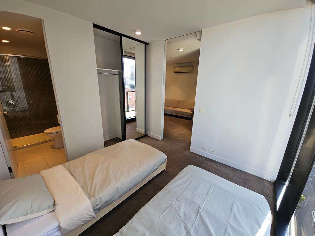 Ensuite room